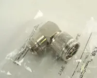 82-64-RFX Amphenol UG27 Type Adapter til N-Han retvinklet terning Guld Kontakter Nickle Finish Ny i taske.